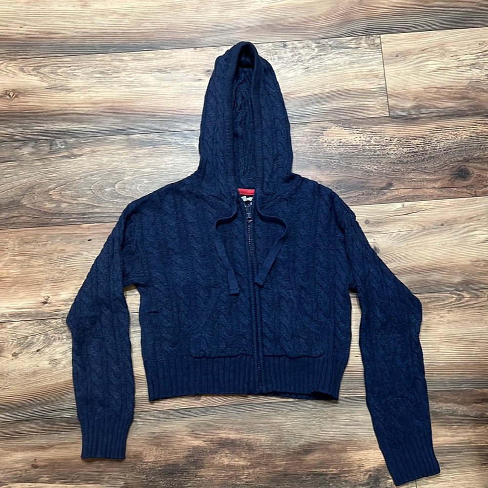 American Eagle hooded sweater. Size small.
